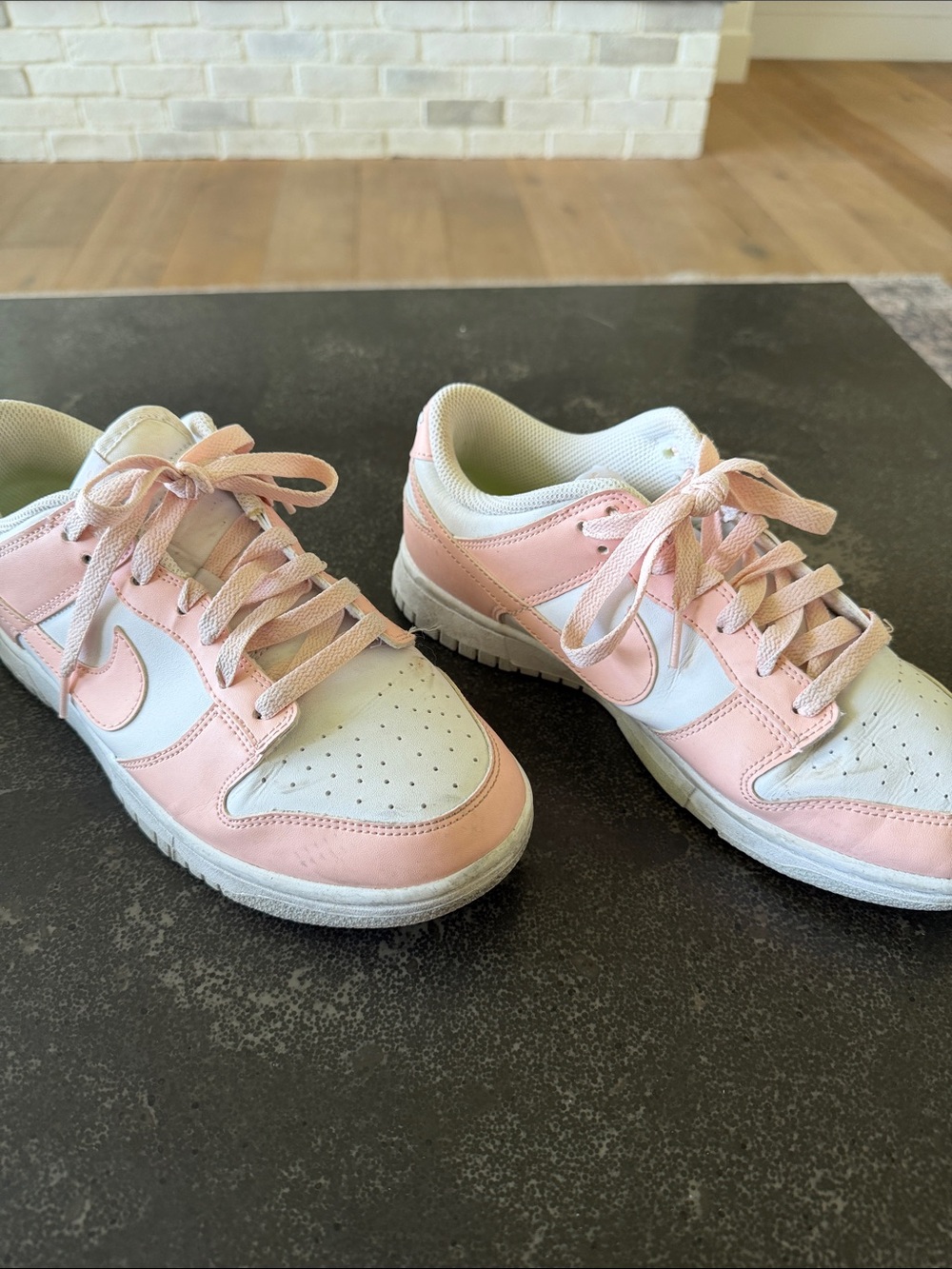 Nike Low-Top Sneakers in Light Pink and White